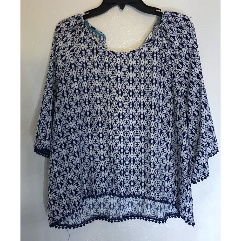 Unbranded Blue and white top L-XL